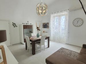 JEY STUDIO_INDEPENDENT SEAFRONT APARTMENT