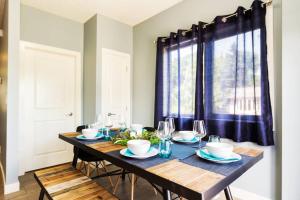 Modern Home - King Bed - Garage - Long Stays