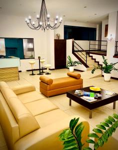 Aconchegantes Flats, 1 e 2 qtos, em Ponta Negra