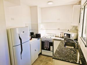 Caronti Centro by AlojateYa