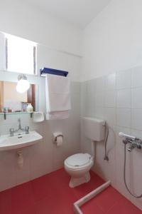 Cozy Archangelos apartments with private parking