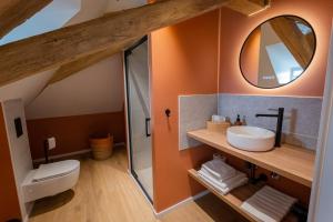 Appartements Le 1552 - Gite de charme - Parking Gratuit : photos des chambres