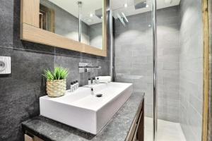 Appartements Residence Tonic - Appartement Altachic - 9 Personnes - Morzine centre MAE-3931 : photos des chambres