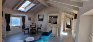 Apartment with Lake View room in Balbianino