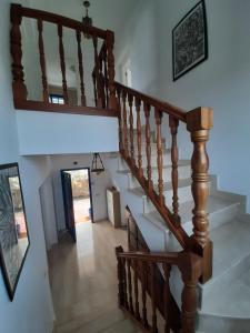 VILLA NALA Meer- Bergblick, solarbeheizter Pool, ruhige TOP Lage, alles zu Fuß erreichbar