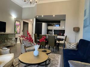 Luxury 2-floor Flat minutes walk to Croisette and City Center