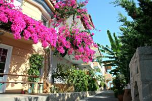 Minoica Beach Apartments Heraklio Greece