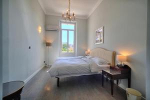 Luxury 2-floor Flat (95 sqm) near Hotel Martinez