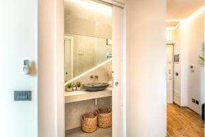 Industrial Design Luxury Studio in NoLo District