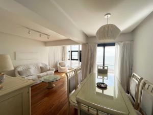 Depto Chola - Depto Zona La Perla Con Vista al Mar Para 4 PAX Con Cochera - Hola Sur