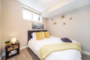 Bright Modern Suite - Netflix - WiFi - Long Stays