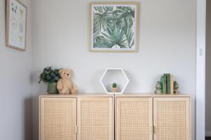 Legana Lodge - A home away from home - Catering for up to 12 guests