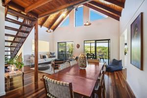 The Retreat, Family home ~ Pool & Quiet Location - Ubytování bez kategorie ve městě Sunshine Beach