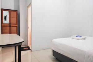 RedDoorz Syariah near Lapangan Persijam Jambi