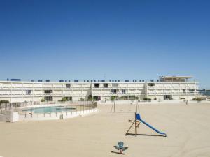 Appartement confortable avec piscine en bord de mer - FR-1-716-64