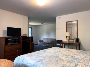 King Suite room in Ocean Acres Motel
