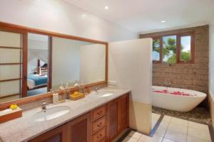 Luxury 3BR Private Pool Villa NE52