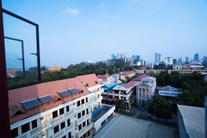 Daun Penh Palace Boutique