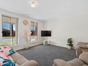 Pats Place Sun and Lake