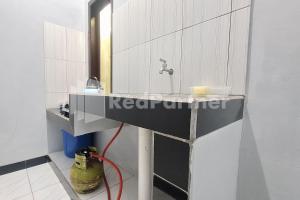 Vins Homestay Kroya Mitra RedDoorz