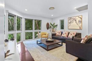 Dual-living amongst the rainforest, Little Cove