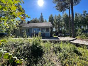 Käpälämäki puhtaan veden äärellä omassa rauhassa