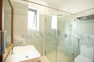 Palm Beach Hotel Phu Yen - Kite surfing spot in winter