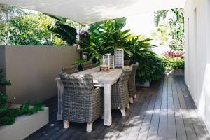 Lifestyle and Location on The Island at Kawana