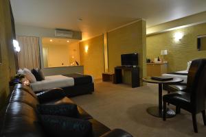 Madison Spa Motel - Adults Only