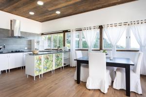 Home2Book Maison de la nature, Piscine Privée