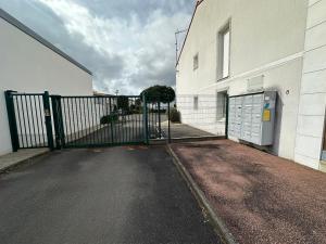 Appartements La garenne, pres des commerces : photos des chambres