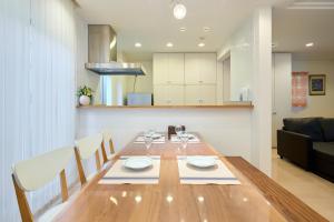 広々130平米 最大13名 駅徒歩4分 10Gwifi 夜のパーティーと飲み会禁止