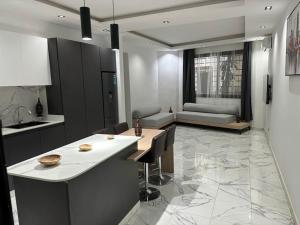 (LPK0B) Loft Modern Wifi HD