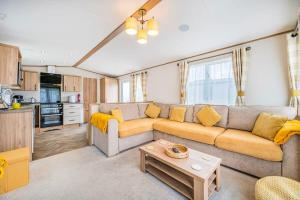 Your Ultimate Holiday Rental at Pevensey Bay 35 Woodland Walk