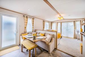 Your Ultimate Holiday Rental at Pevensey Bay 35 Woodland Walk