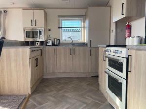 74 Bayside Cove Pevensey Bay Holiday Park