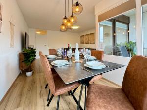 3 Zimmer Apartment, 95 qm, max 5 Personen, Balkon, Garage, Internet 100 MBit