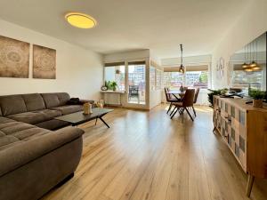 3 Zimmer Apartment, 95 qm, max 5 Personen, Balkon, Garage, Internet 100 MBit