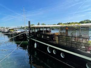 Dépaysement Art déco sur Seine à 2 pas de Paris - 3hvězdičkové hotely ve městě Saint-Cloud