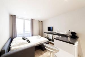 Studio parfaitement équipé - hyper centre AIL