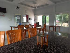 Sea Wave Beach Resort