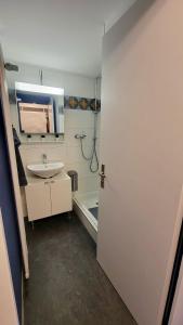 Lakeview Loft*LakeFerry access* Central