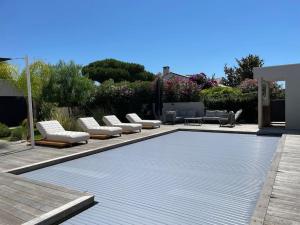 Villas Villa de luxe piscine jacuzzi : photos des chambres