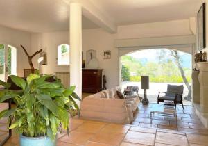 Villas Maison avec piscine sur les hauteurs de Valbonne : photos des chambres