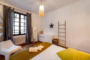 HYPER CENTRE 4 RUE EMILE ZOLA BELLECOUR JACOBINS CELESTINS Wifi ASCENSEUR