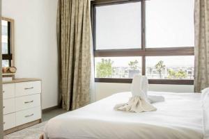 Furnished 2 BR in Golf View
