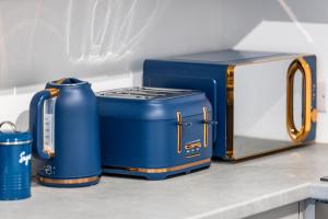 Modern 2 Bedroom APT 3 min walk to Tube station