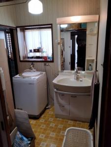 Private Twin Room in Ishinomaki, max 4 Person, Non-Smoke, Free Parking, Cat Island 2