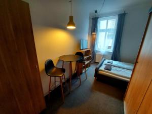 METRO Pokoje & Parking