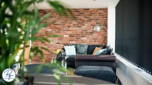 Penthouse - Amazing City Skyline Views - Free Parking - Balcony - Utilita Arena - New St Station - Bullring Shopping